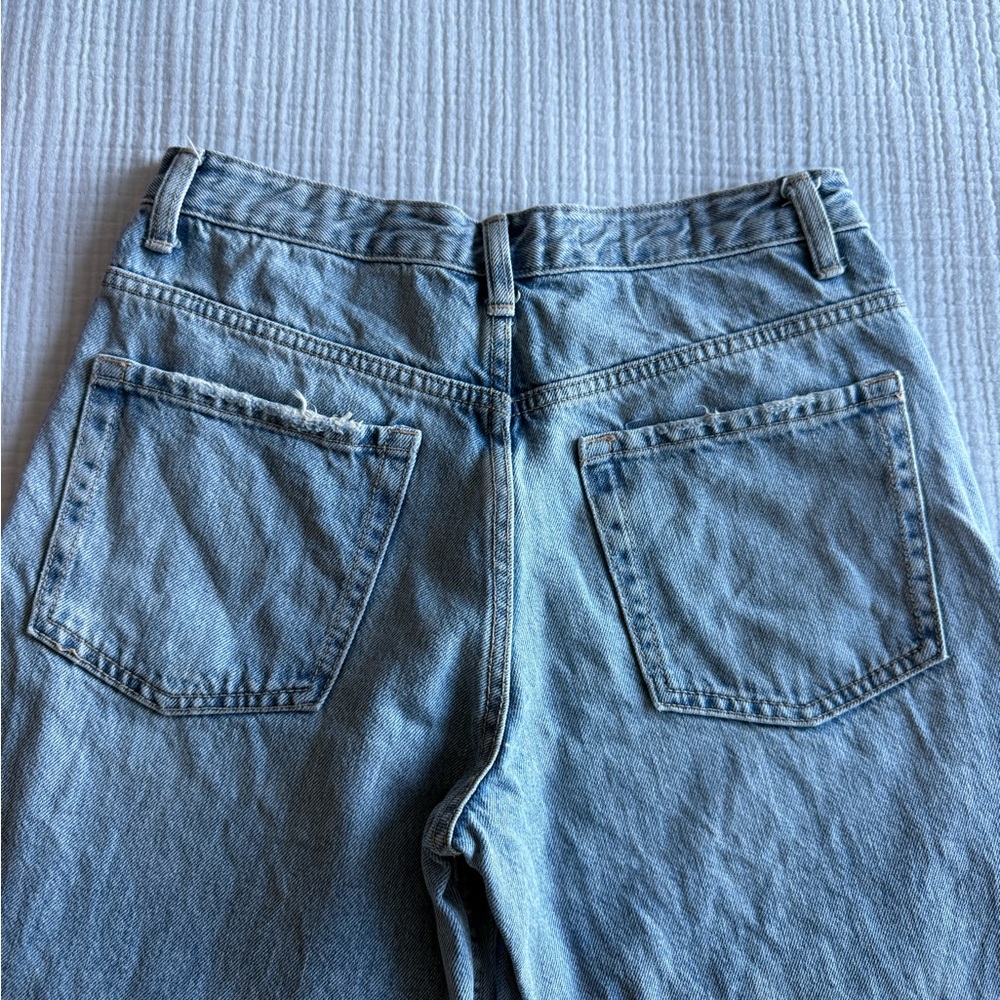Zara light wash, high rise baggy jeans